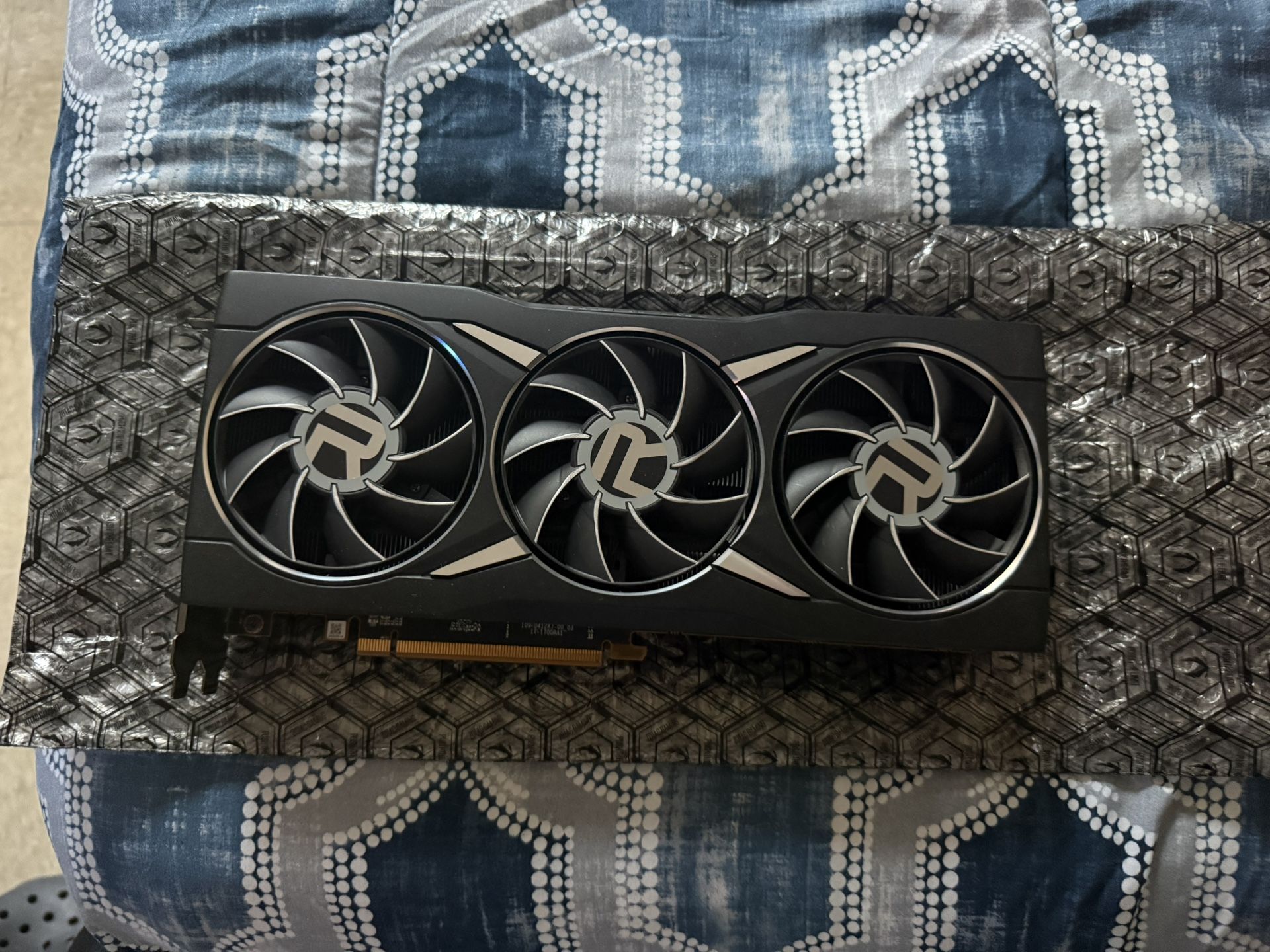 AMD RADEON RX 6950XT