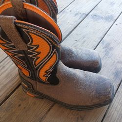 Composite toe work boots