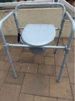 Drive Folding Commode