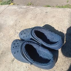 !! Men's Slippers Crocs Size 12