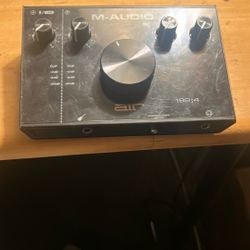 Master Audio phantom power Cords Included 