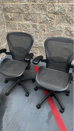 Saviorback: Used Herman Miller Aeron Fully Loaded Ergonomic Chair