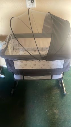 New Fully Built Gray Baby Bassinet