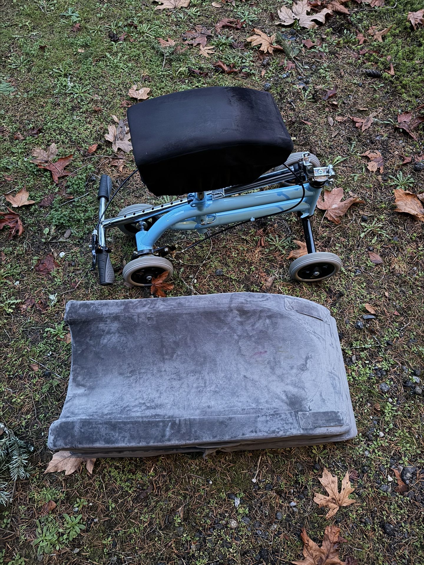 Knee scooter and Support Pillow