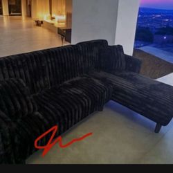New! Luxurious Comfy, Soft Touch Sofa QUEEN sleeper !