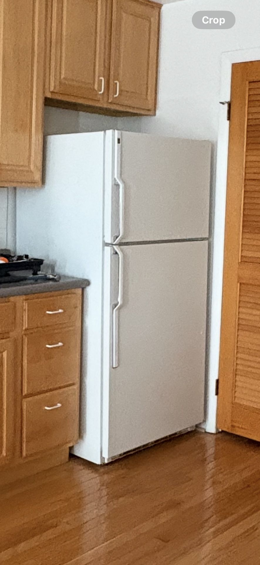Refrigerator- GE - Clean