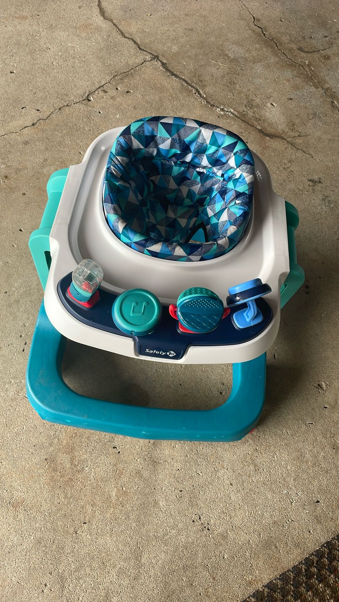 Safety 1st Baby Walker