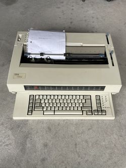 Typewriter IBM wheelwriter 15 By Lexmark