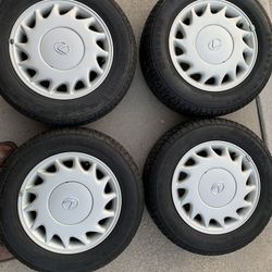 OEM Lexus LS400 Wheels.j