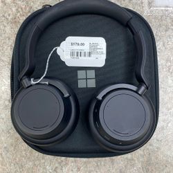 Microsoft Surface 2 Headphones With Case/Aux Cord/USB C Cord (70451668)