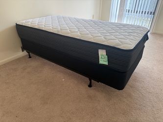 Queen Mattress and Box Spring Set