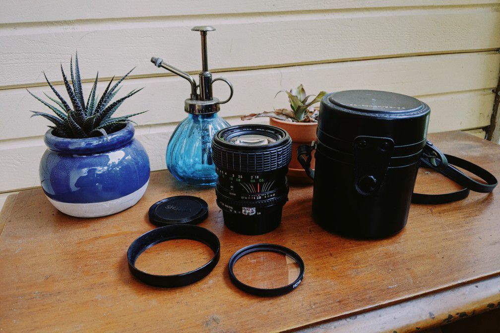 Rare Sigma 28-50mm f2.8 - 3.5 Zoom-μ lens for Nikon mount