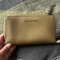 Leather Used Micheal kors Wallet 