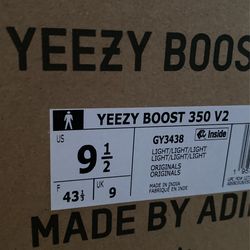 Yeezy 350 V2 LIGHT SIZE 9.5