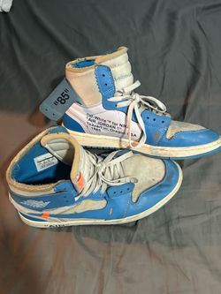 Off-White x Air Jordan 1 Retro High OG 'UNC'.