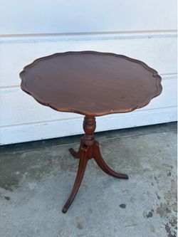 Vintage Pie Crust Accent Table