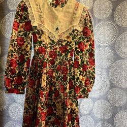 Girls  Dress Beautiful Mint Condition 