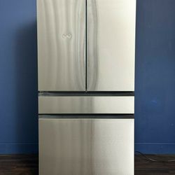 Samsung 23 cu. ft. Bespoke 4-Door French Door Refrigerator with AutoFill Water Pitcher - $50 down