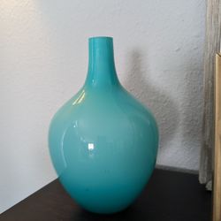 Two vases 