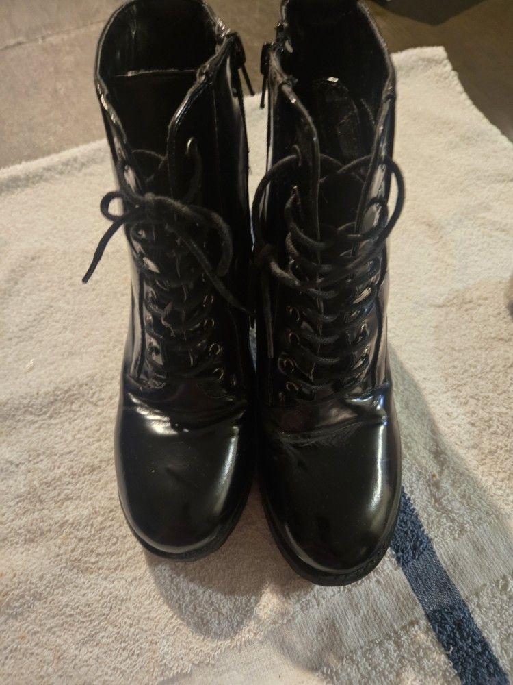 Womens Black Boots
