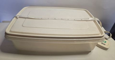 Vintage Rubbermaid Rectangular Food Storage Container #7 17 Cup