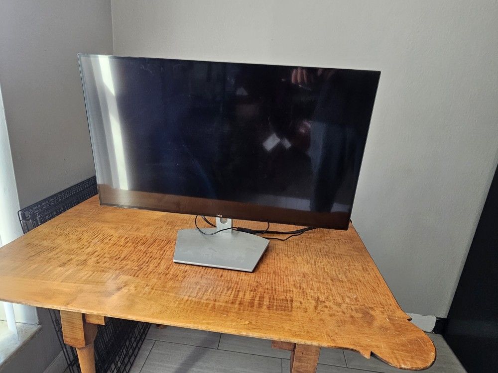 Dell 27-inch 1080p 16:9 IPS-LCD External Monitor
