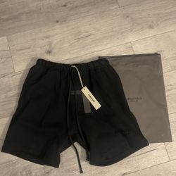 Essentials Shorts