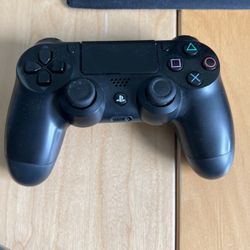 PS4 Console