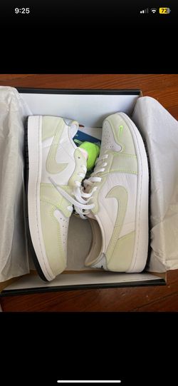 Jordan 1 Low Ghost Green