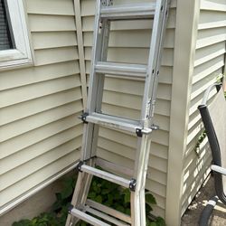 10 Foot Adjustable Ladder