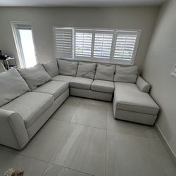 Sectional Sofa/Couch With Chase