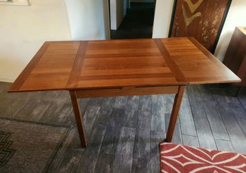 Vintage Mid Century Danish Teak Expanding Table