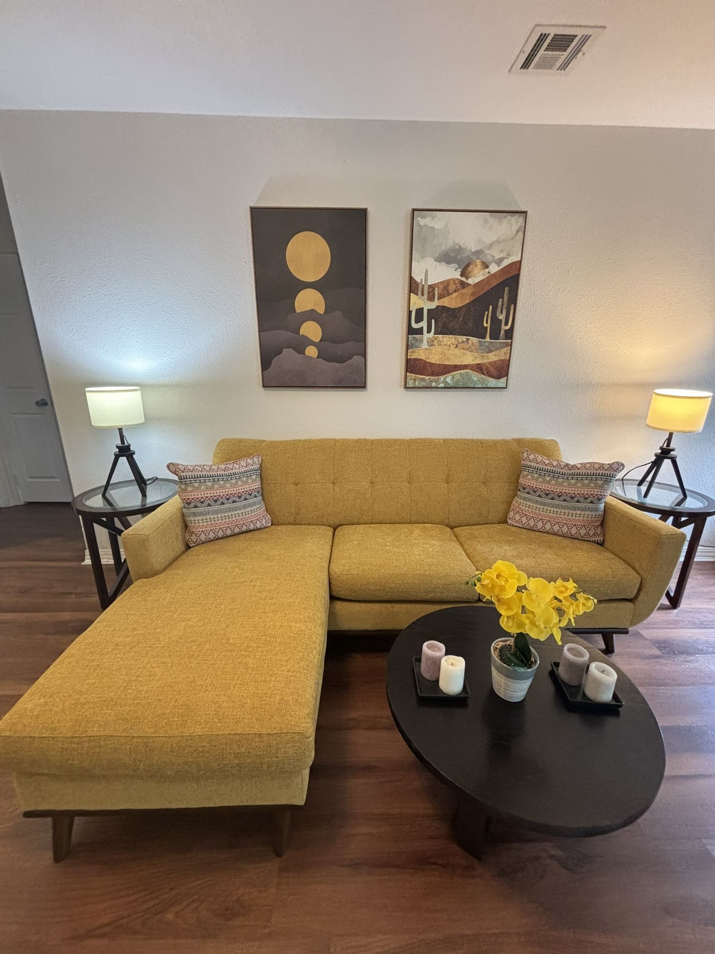 East Side Chaise sofa (Rooms To Go)