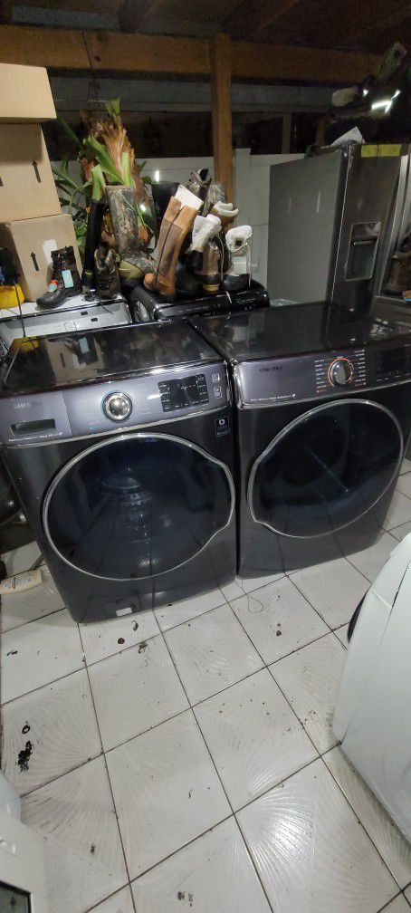 MEGA CAPACITY WASHER AND DRYER FRONT LOAD 5.6 CUFT AND 9.0 CUFT, WIDTH 30 INCHES EACH One