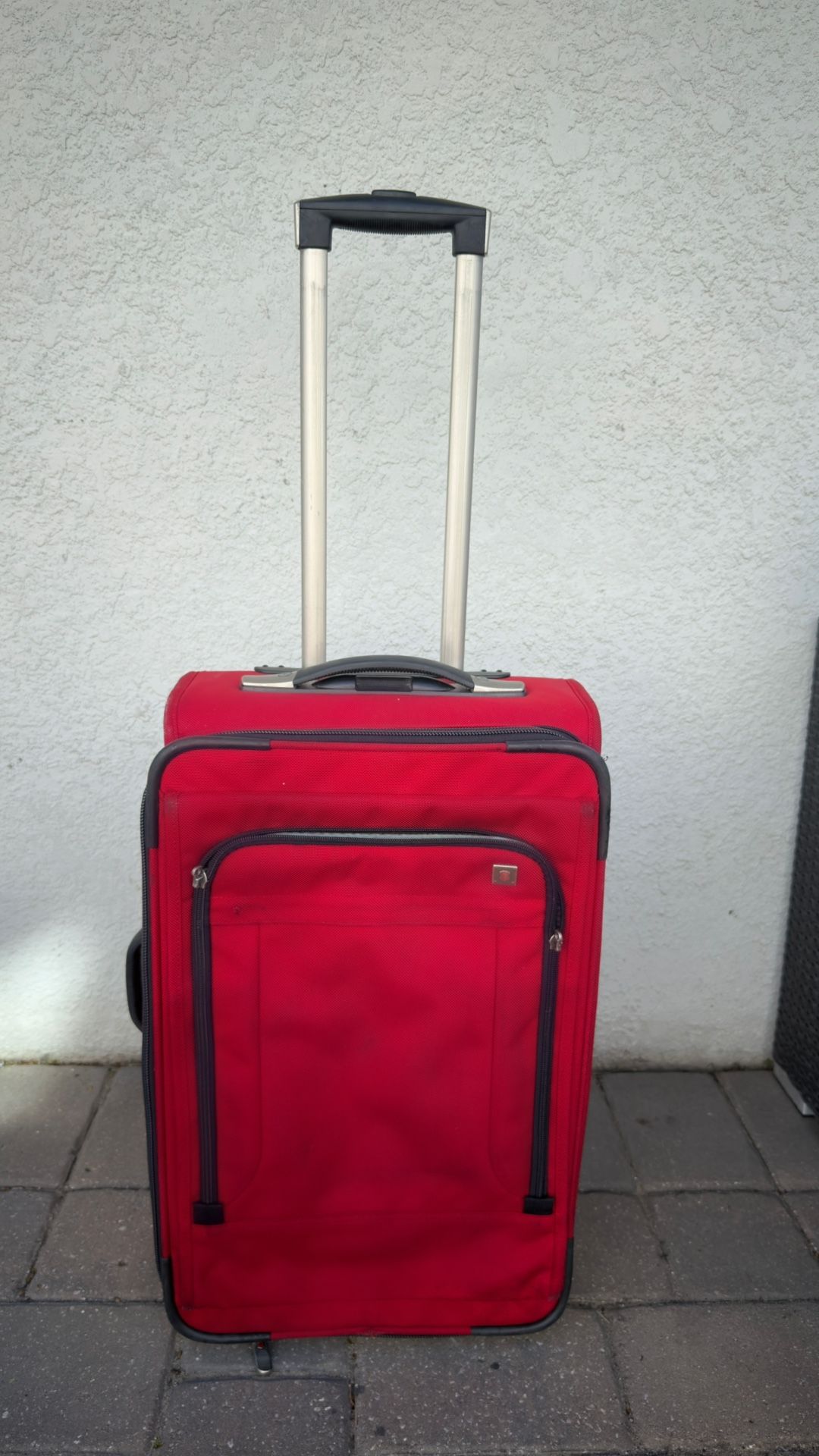 Selling red Swiss carry-on suitcase, 23x14.5x10 /