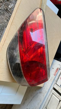 Passenger Side Tail Light 2013 Nissan Pathfinder