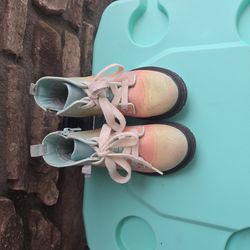 Little Girls CAT & Jack Like New