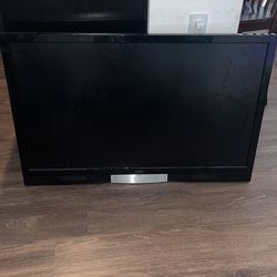 Vizio TV With Mount Rack