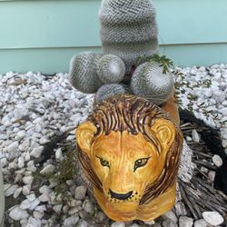 Garden Lion Statue 