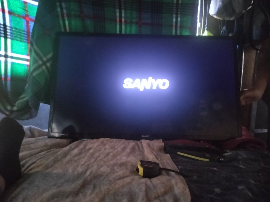 Sanyo Television 36"
