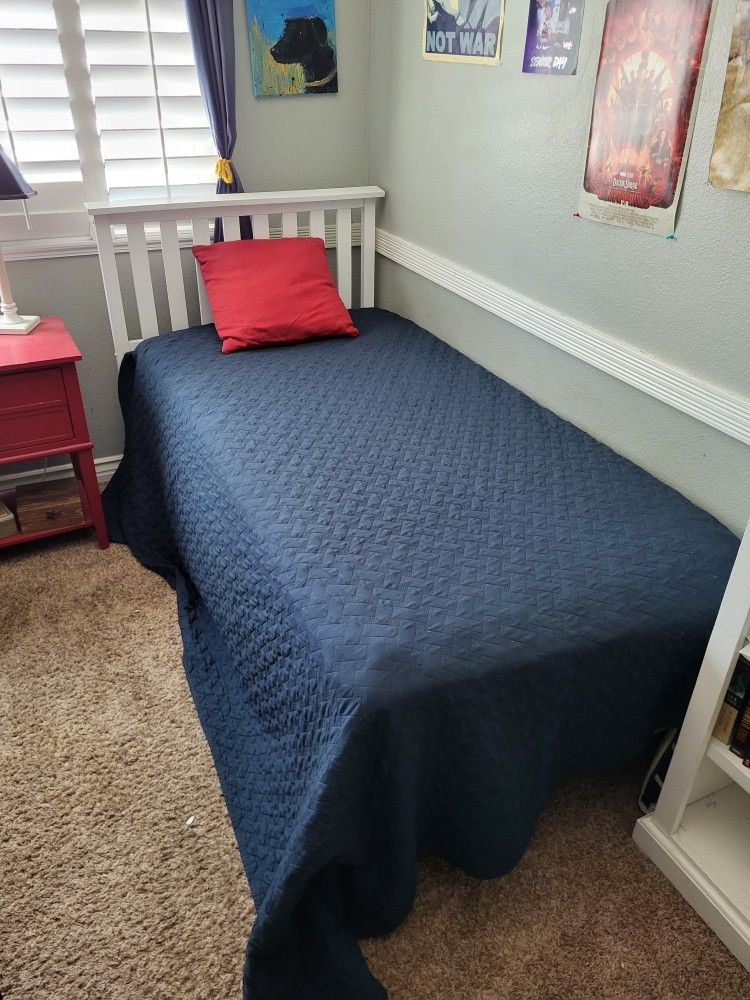Twin Bed (2 Of Them)