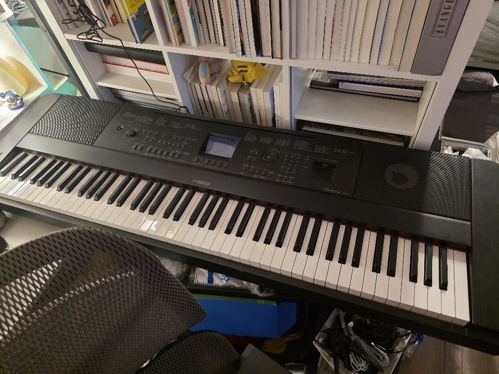 Yamaha DGX660
