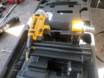 Dewalt 18 Gauge Brad Nailer