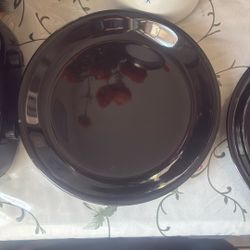 Beautiful Round Solid Black Today’s Home Brand Plates