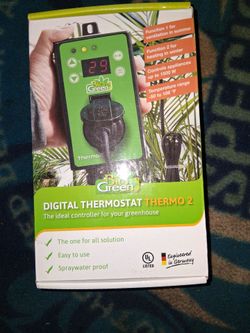 Digital Thermostat...Perfect to controll a greenhouse!