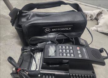 Vintage Motorola Cell Phone Brick Phone Retro Electronics Collectible