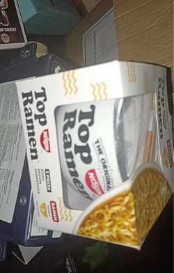 Top ramen bowl