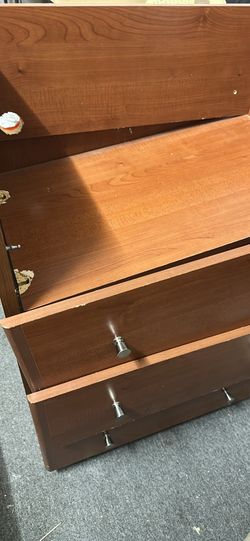 Free dresser