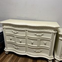 Rooms To Go Princess Dresser And Night Stand for Sale in Houston, TX - OfferUp Rooms To Go Princess Dresser And Night Stand for Sale in Houston, TX - OfferUp