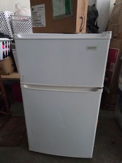 Mini fridge and freezer